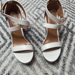 White wedges